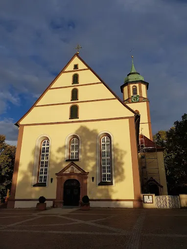 Martin-Luther-Kirche Martin-Luther-Kirche