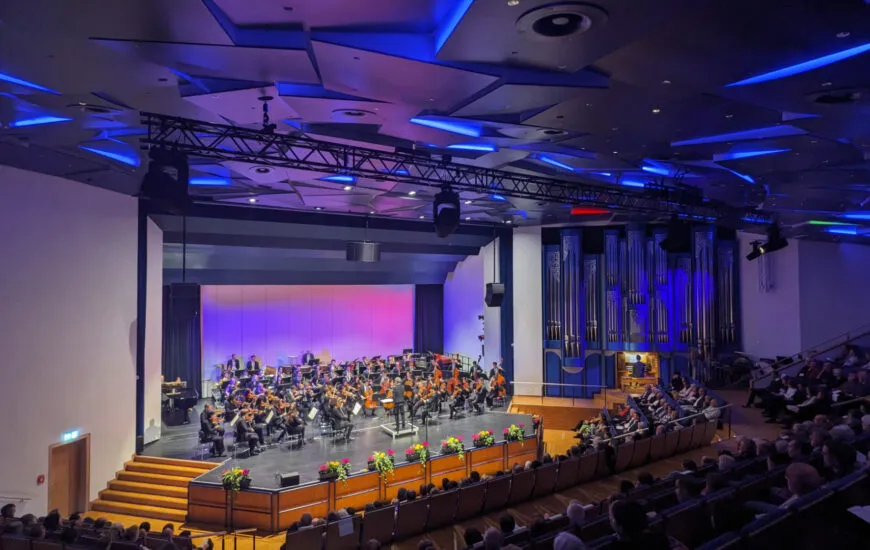 Die Wiedereröffnung des Konzertsaals der HfM Trossingen - Volles Hochschulorchester