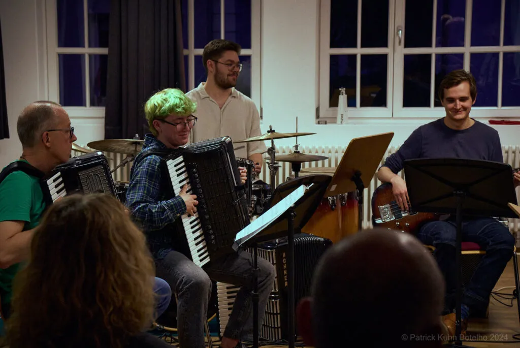 Ensemble bei der Jam Session im Kons