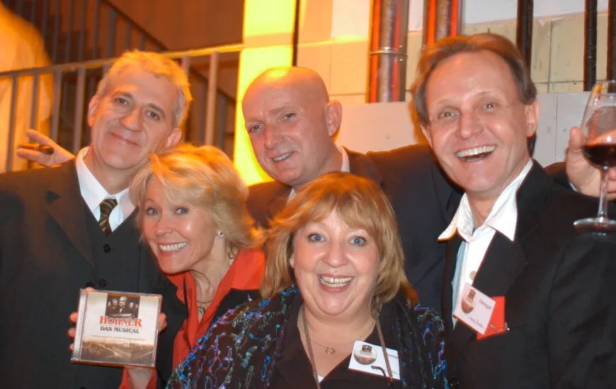 S.9_Von-Hohner-bis-zu-Alten-Tanten S.9_Von-Hohner-bis-zu-Alten-Tanten