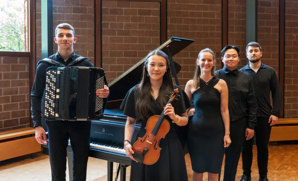 Ensemblefoto vis-a-vis-Konzert Volksbank Trossingen