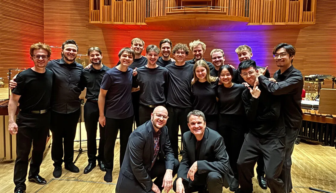 Foto der Schlagzeugklassen von Prof. Wojciech Herzyk (Musikakademie Karol Szymanowksi Katowice) und Prof. Jochen Schorer (HfM Trossingen)