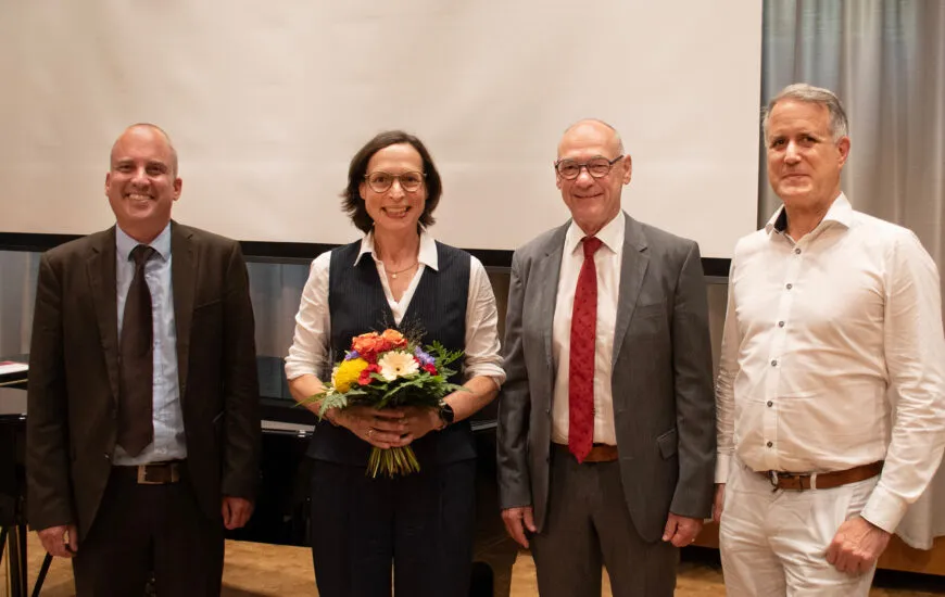 Die neu gewählte künftige Rektorin Prof. Dr. Hendrikje Mautner-Obst mit Kanzler Dr. Christian Strasser-Gackenheimer, Hochschulratsvorsitzendem Lothar Wölfle und dem stv. Rektor Prof. Dr. Philipp Ahner.