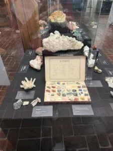 Das Museum besitzt eine umfangreiche Mineraliensammlug.